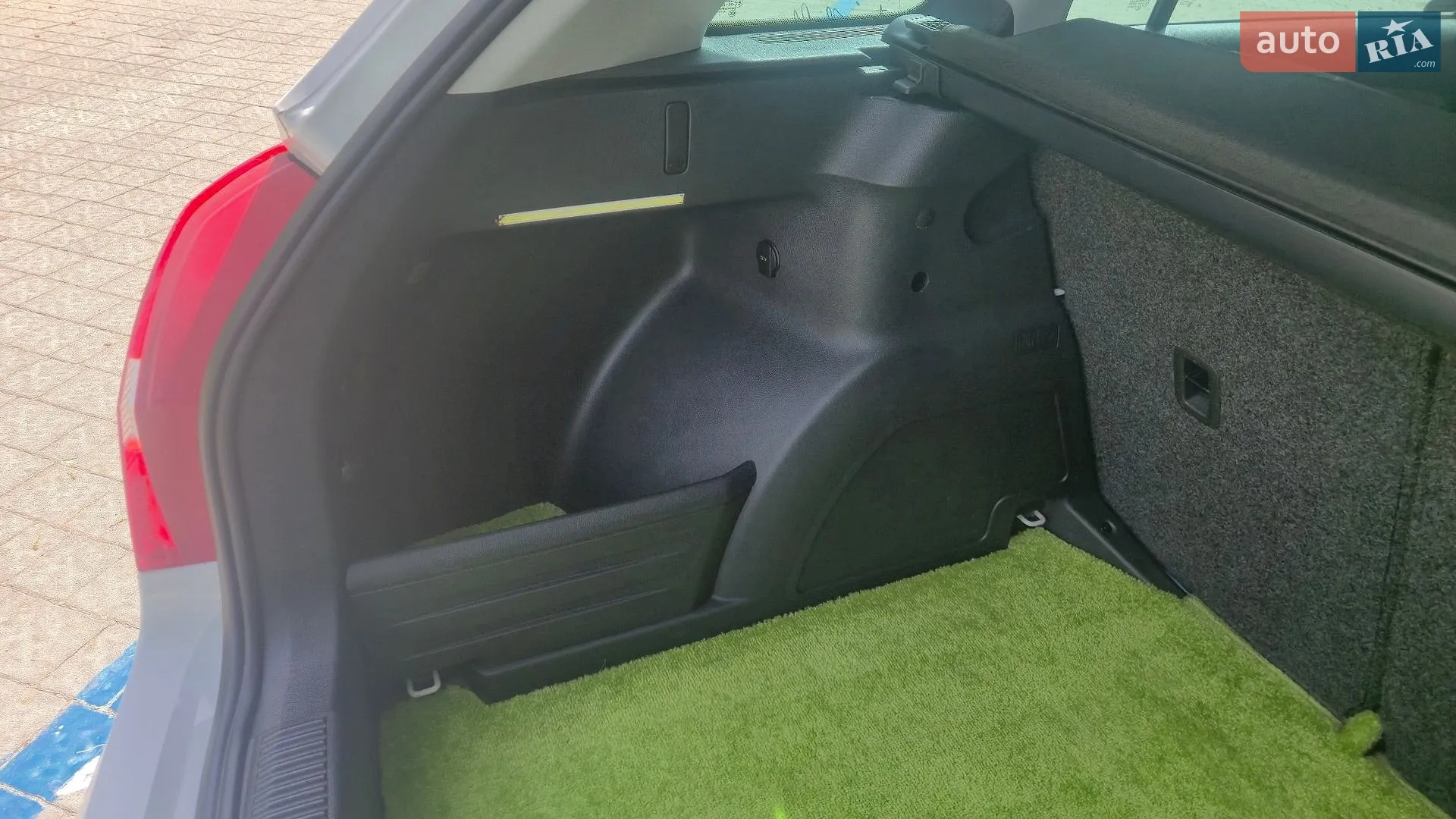 Skoda Fabia 2012 VIN TMBJJ25J6C3120063 фото оголошення 41 з 99