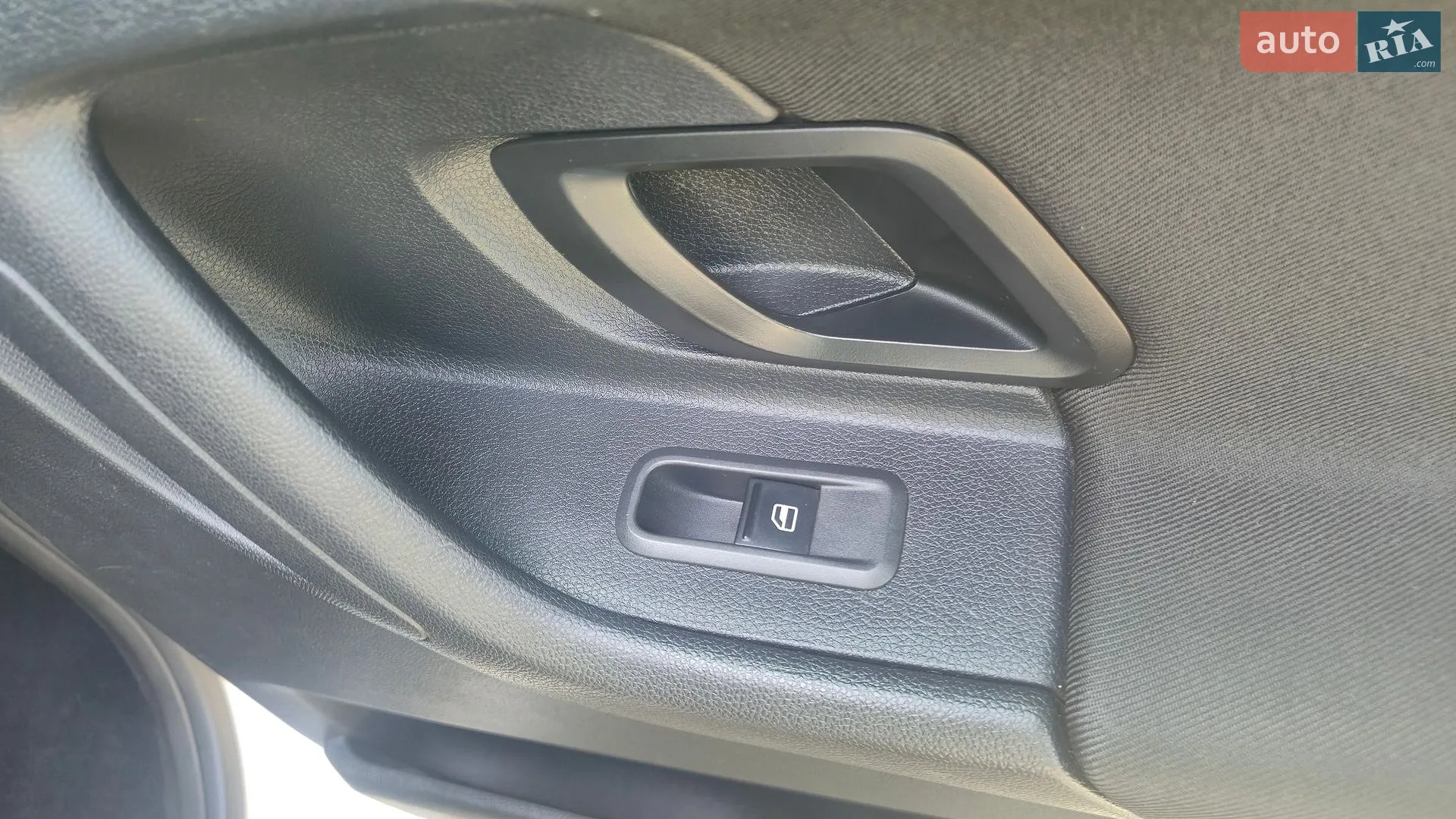 Skoda Fabia 2012 VIN TMBJJ25J6C3120063 фото оголошення 75 з 99
