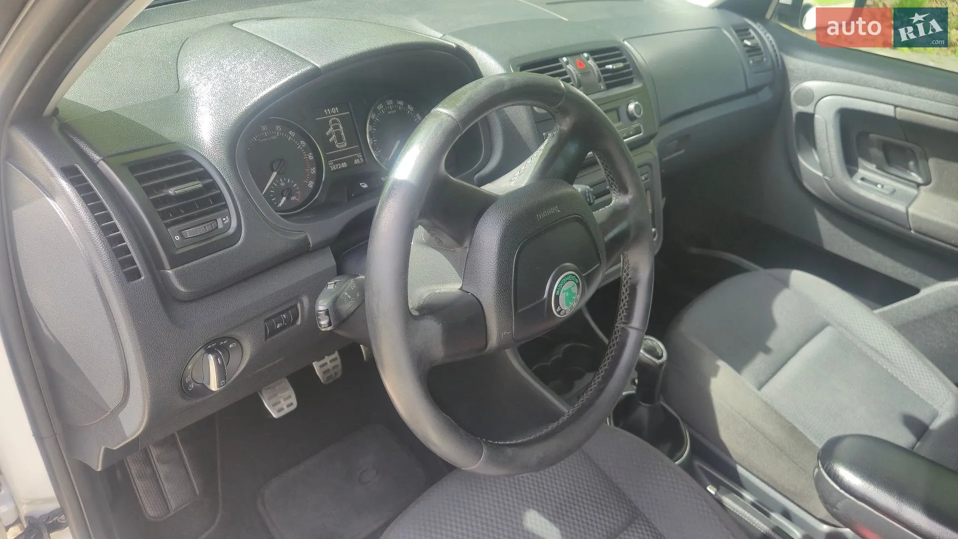 Skoda Fabia 2012 VIN TMBJJ25J6C3120063 фото оголошення 60 з 99