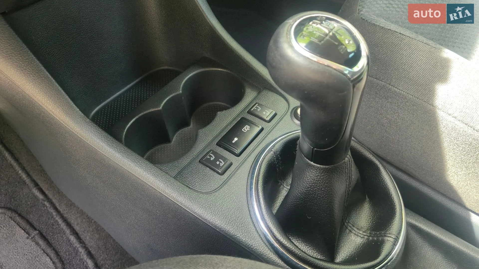 Skoda Fabia 2012 VIN TMBJJ25J6C3120063 фото оголошення 89 з 99