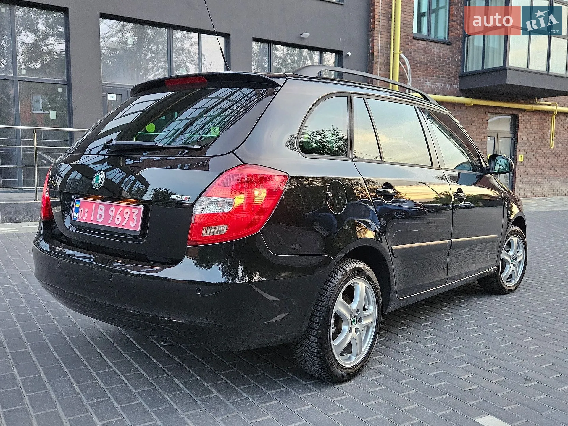 2010 Skoda Fabia - мініатюра 11