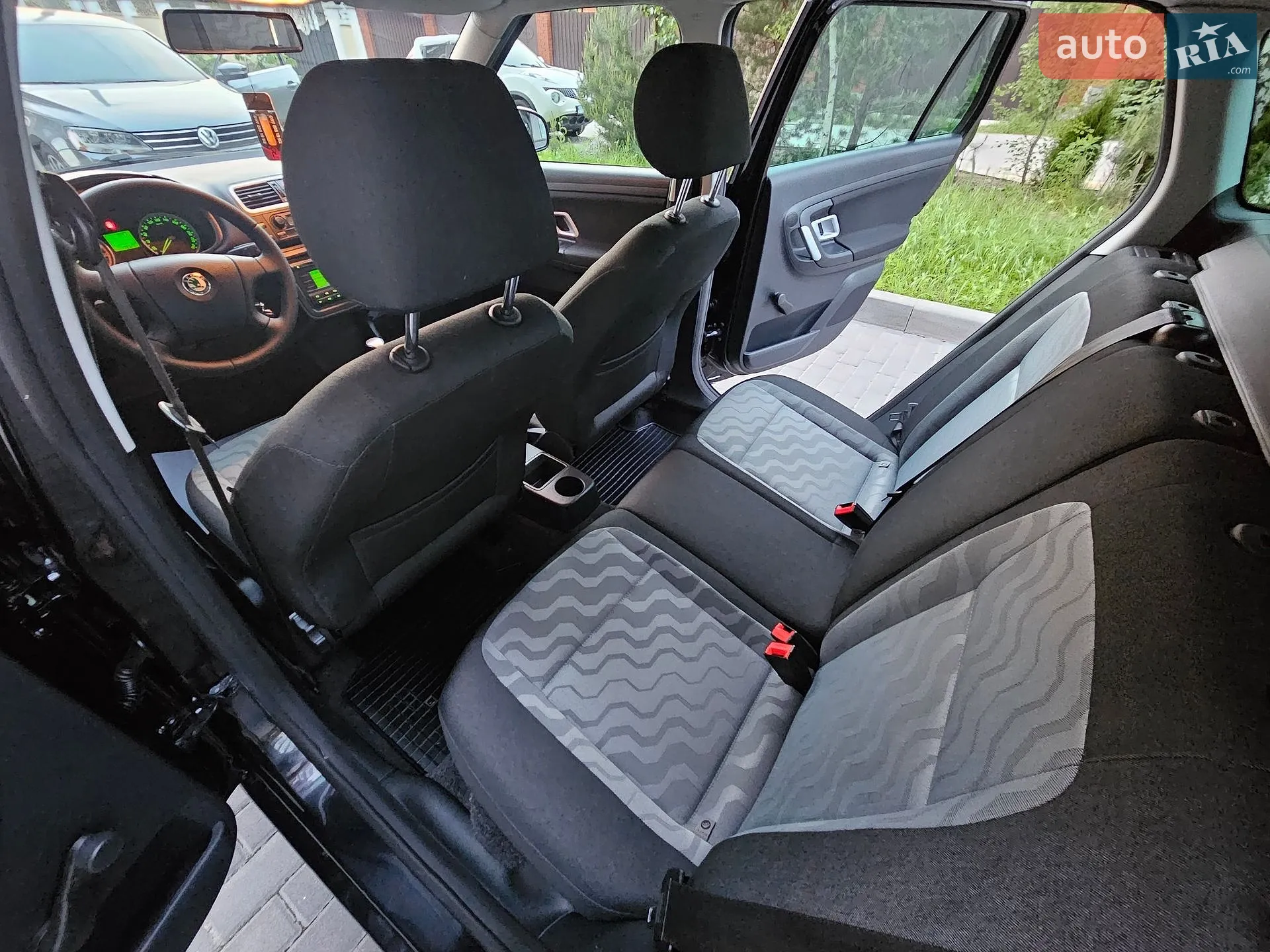 2010 Skoda Fabia - мініатюра 53
