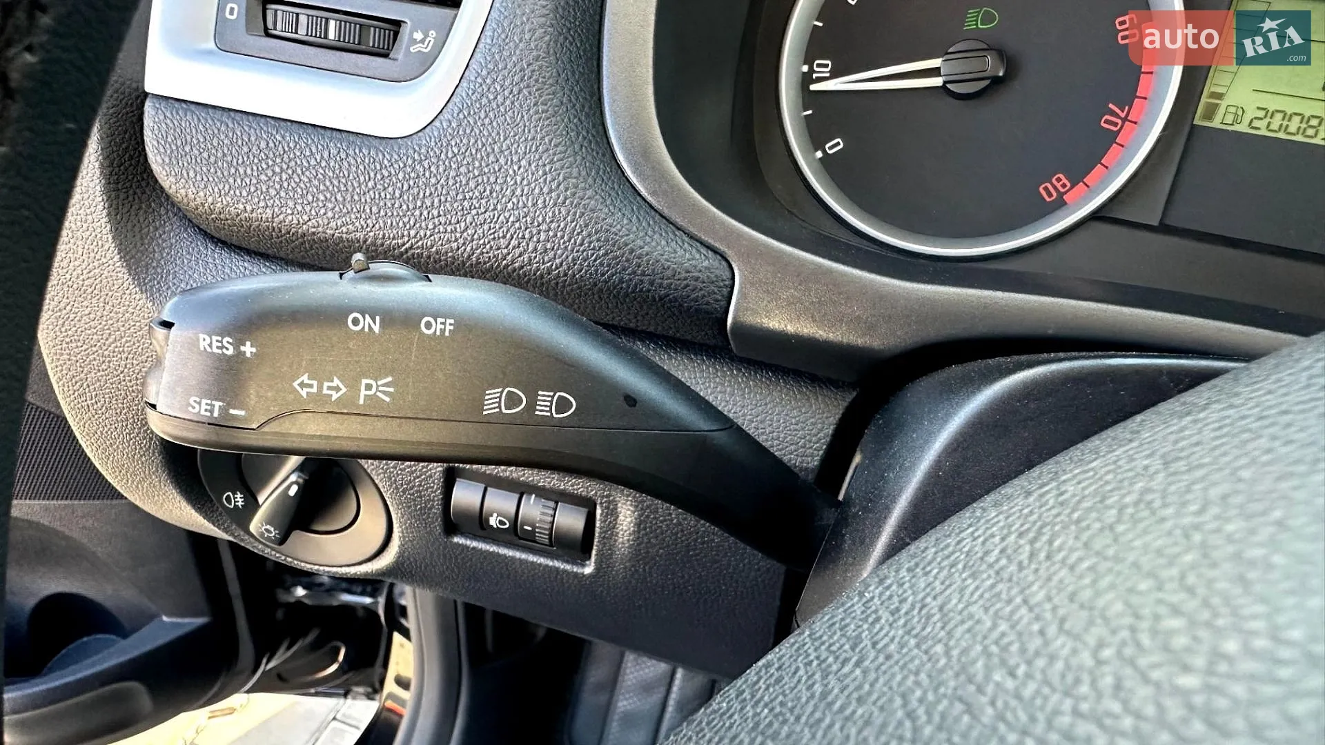 2010 Skoda Fabia - мініатюра 16