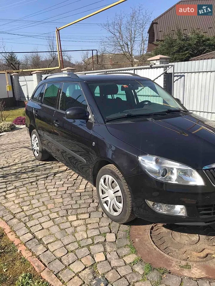 2010 Skoda Fabia - мініатюра 28