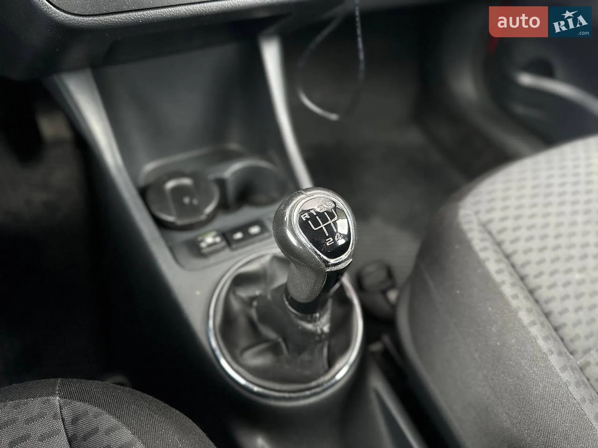 2012 Skoda Fabia - мініатюра 17