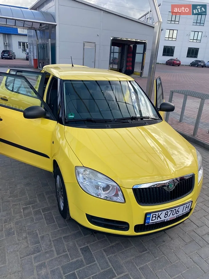 2010 Skoda Fabia - мініатюра 48