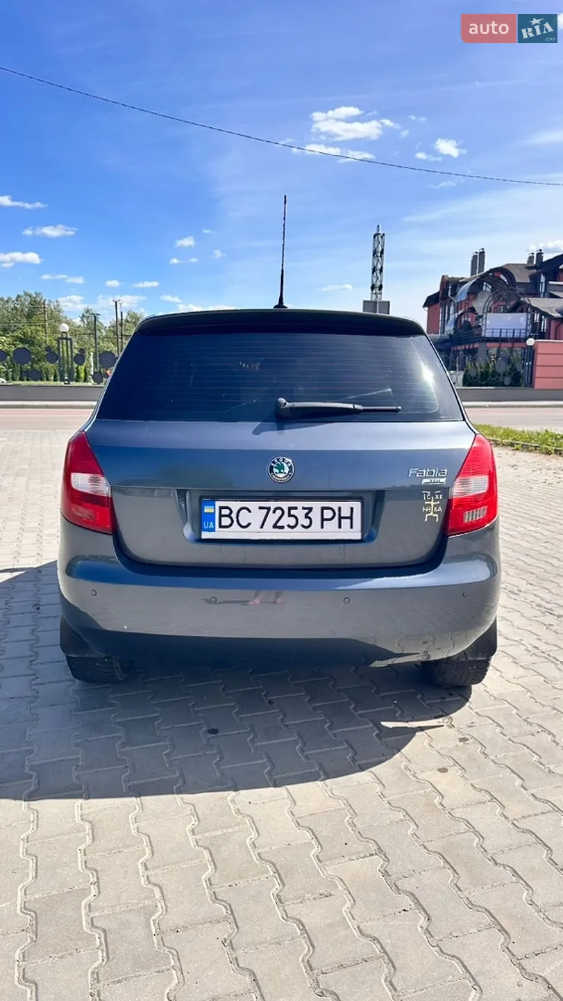 2010 Skoda Fabia - мініатюра 21