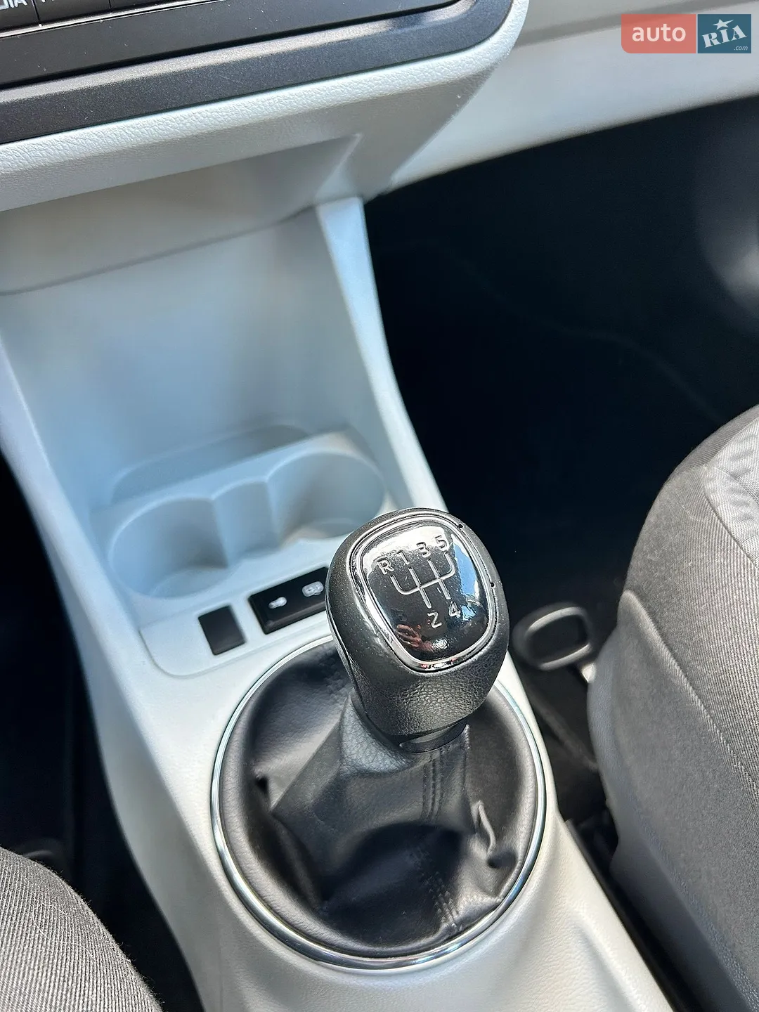 2013 Skoda Fabia - мініатюра 18