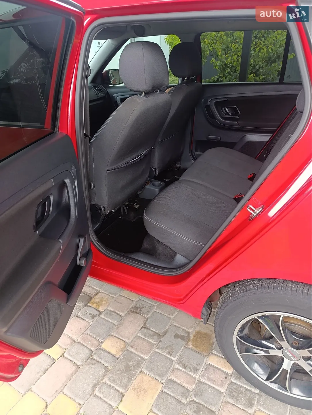 2011 Skoda Fabia - мініатюра 7