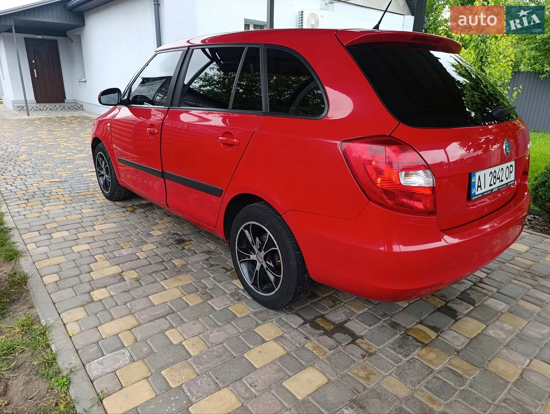 2011 Skoda Fabia - мініатюра 10