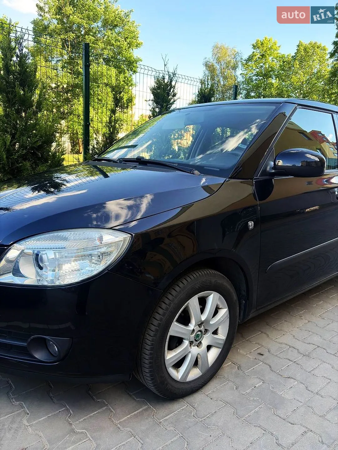 2010 Skoda Fabia - мініатюра 2