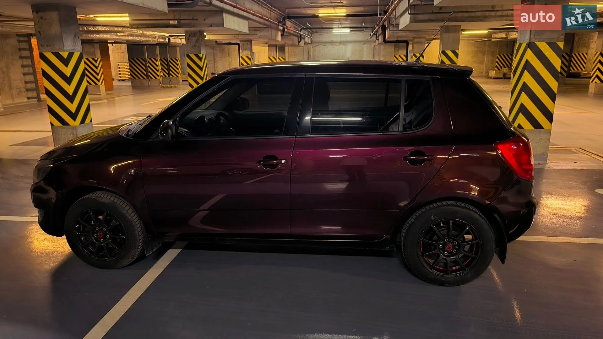 2011 Skoda Fabia - мініатюра 8