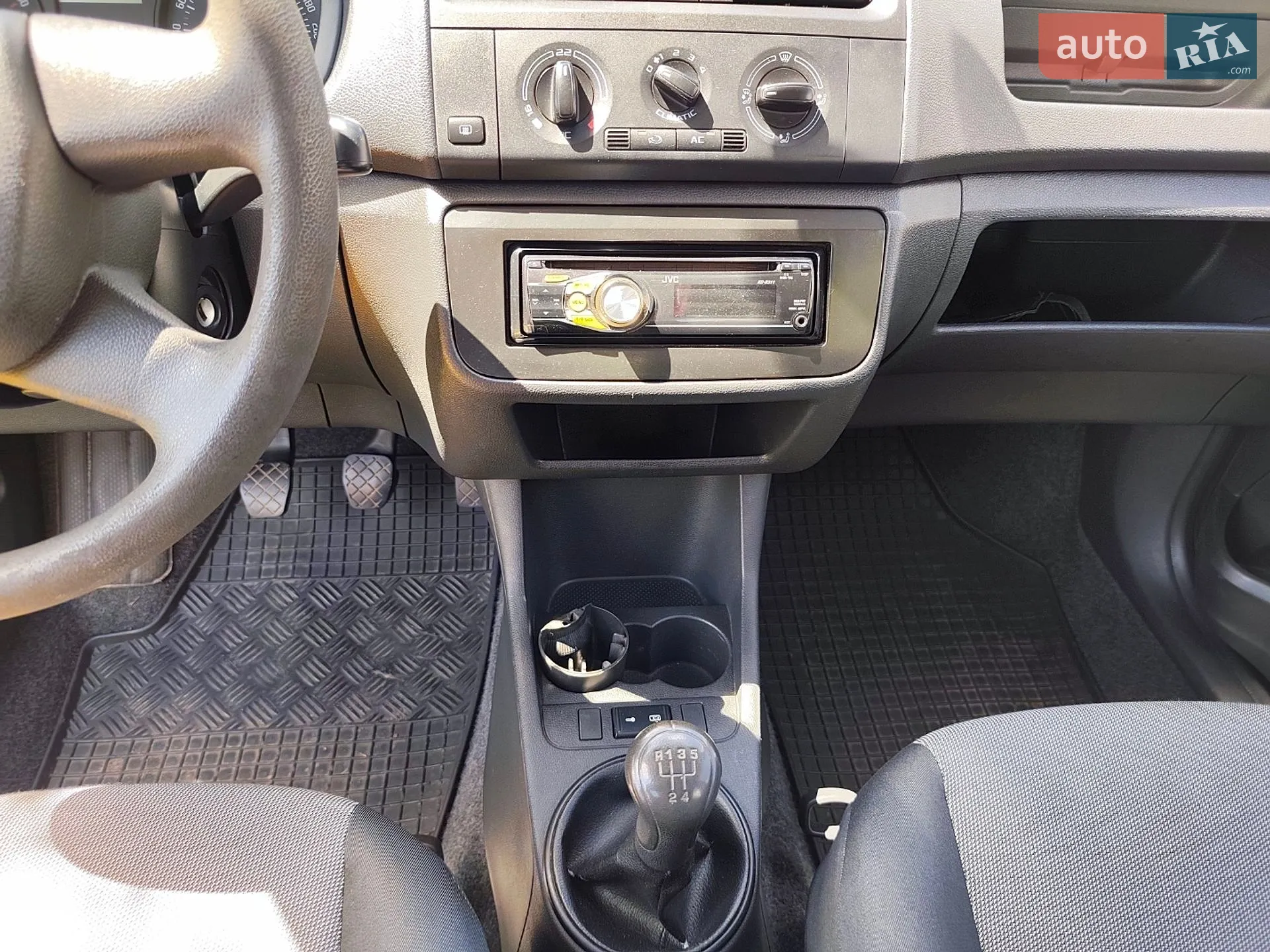2010 Skoda Fabia - мініатюра 19