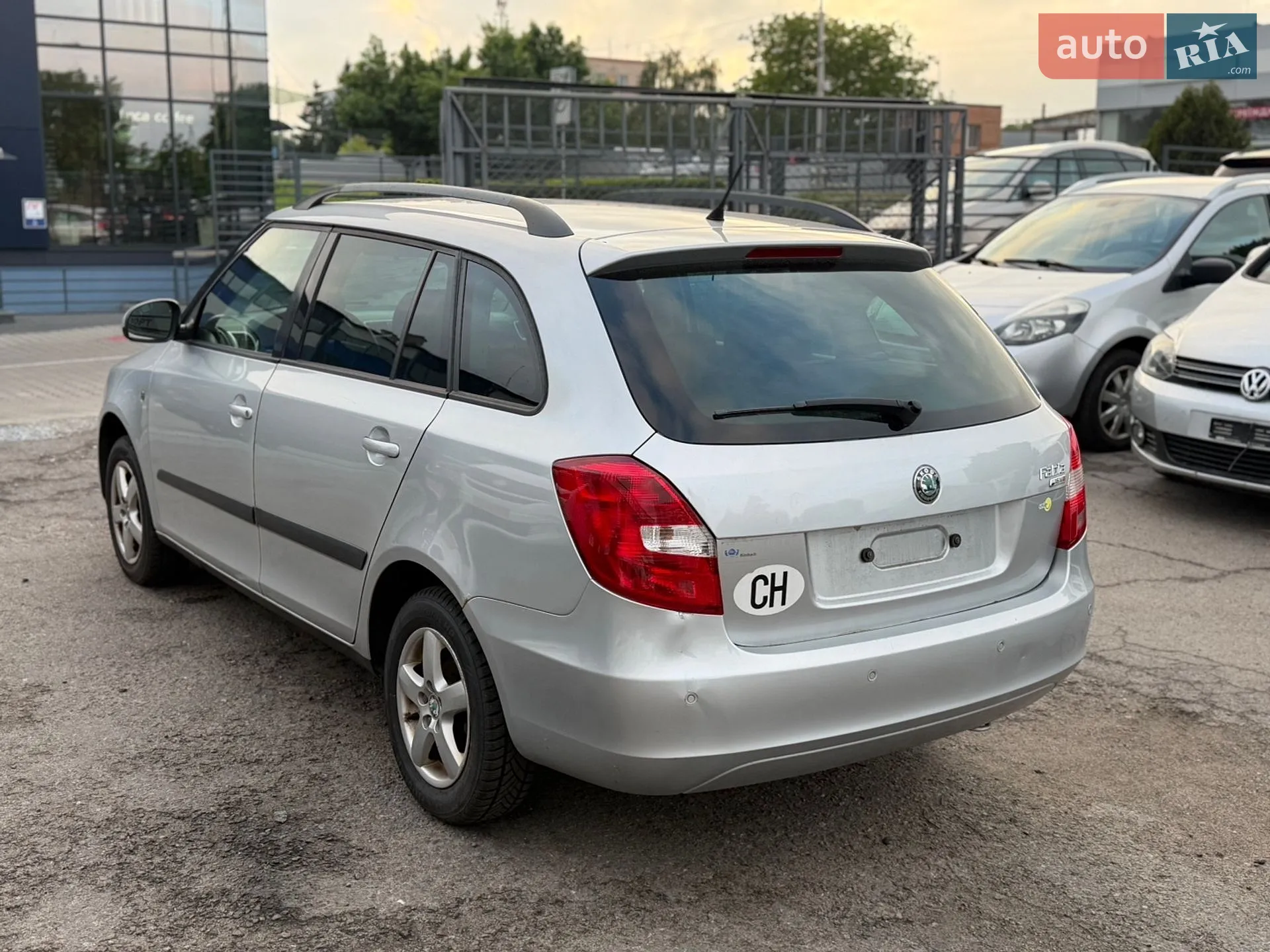 2010 Skoda Fabia - мініатюра 6