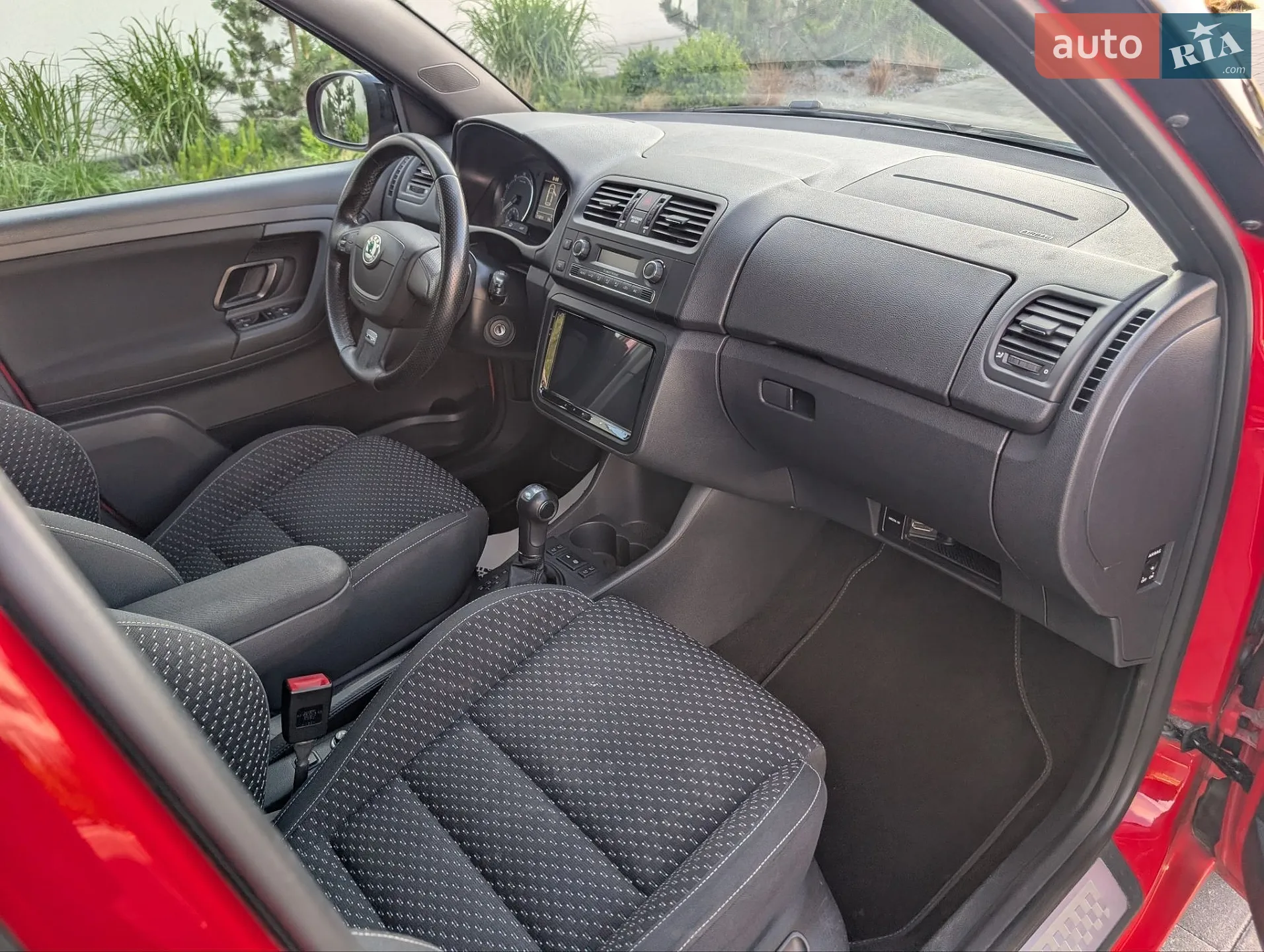2011 Skoda Fabia - мініатюра 48
