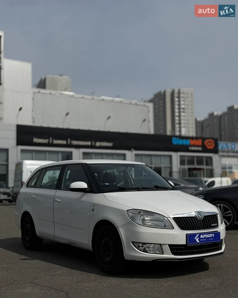 2011 Skoda Fabia - мініатюра 40