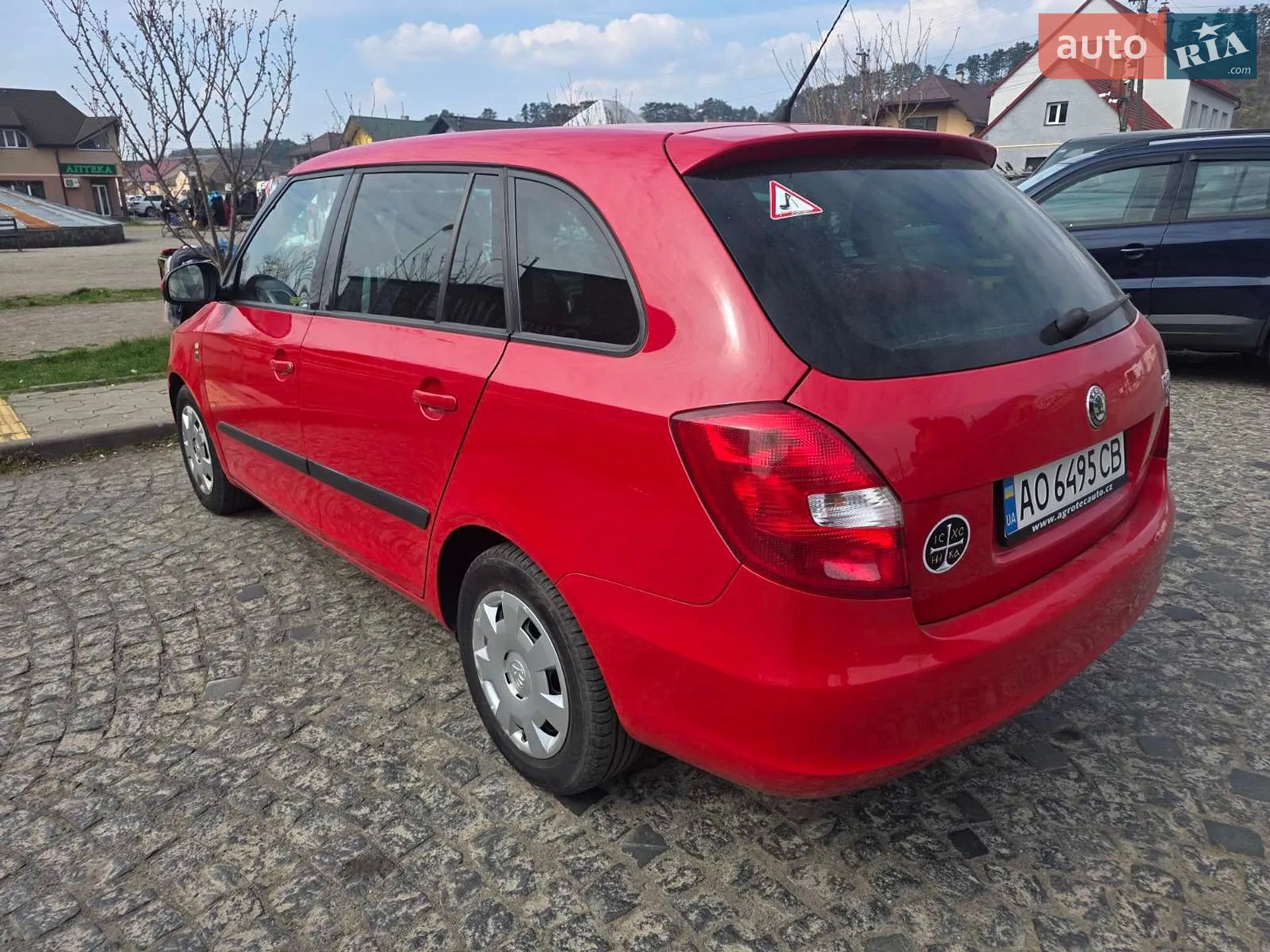 2010 Skoda Fabia - мініатюра 2