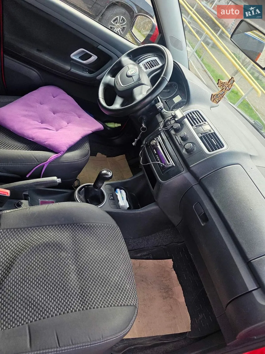 2010 Skoda Fabia - мініатюра 8