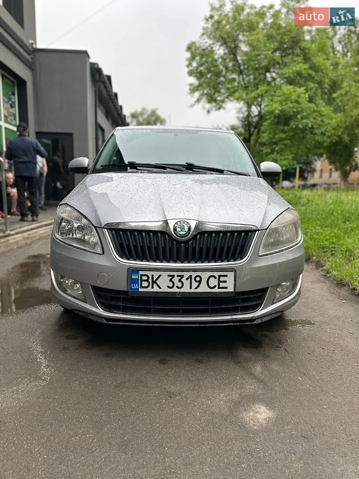 2010 Skoda Fabia - мініатюра 11