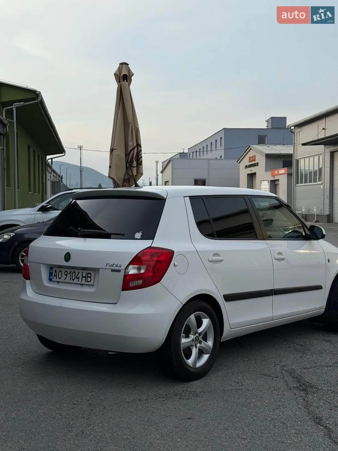 2011 Skoda Fabia - мініатюра 3