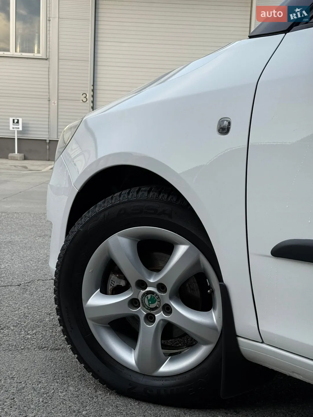 2011 Skoda Fabia - мініатюра 7