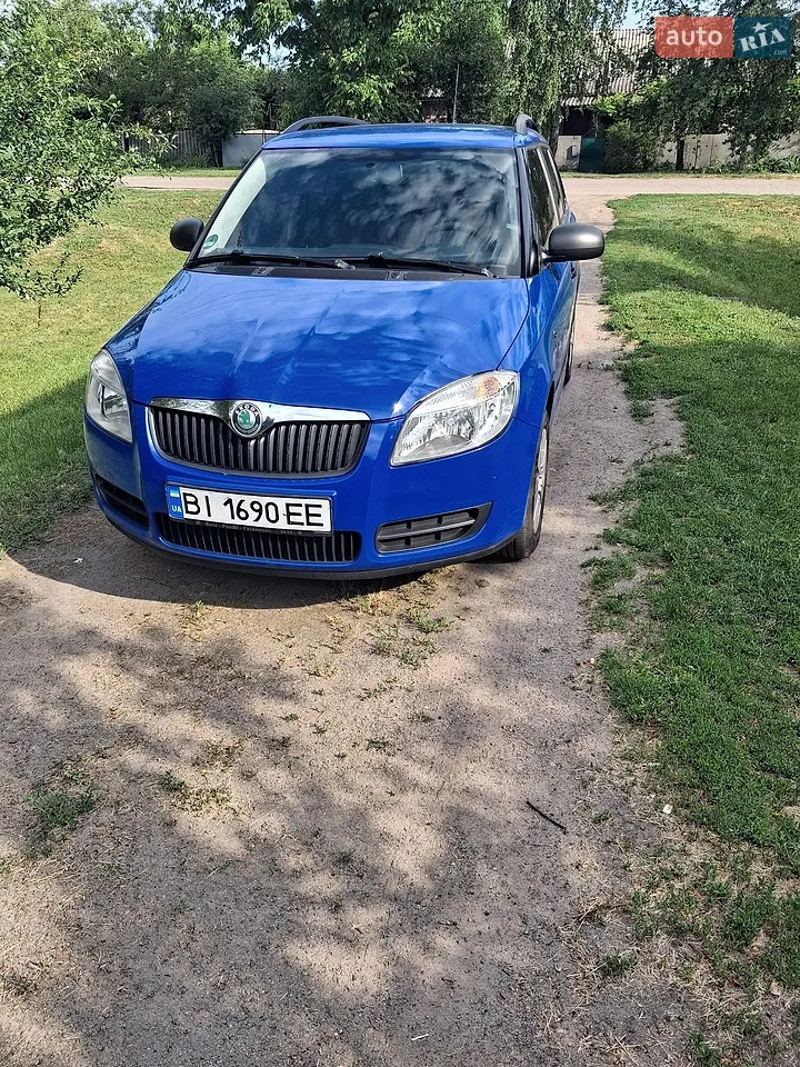 2010 Skoda Fabia - мініатюра 10
