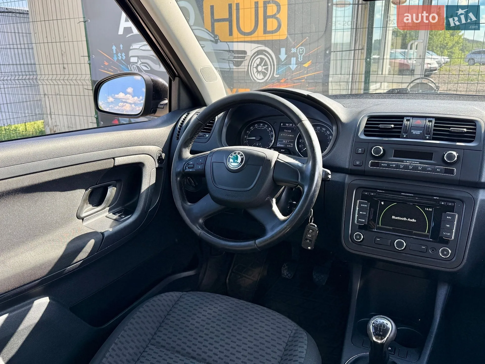 2010 Skoda Fabia - мініатюра 9