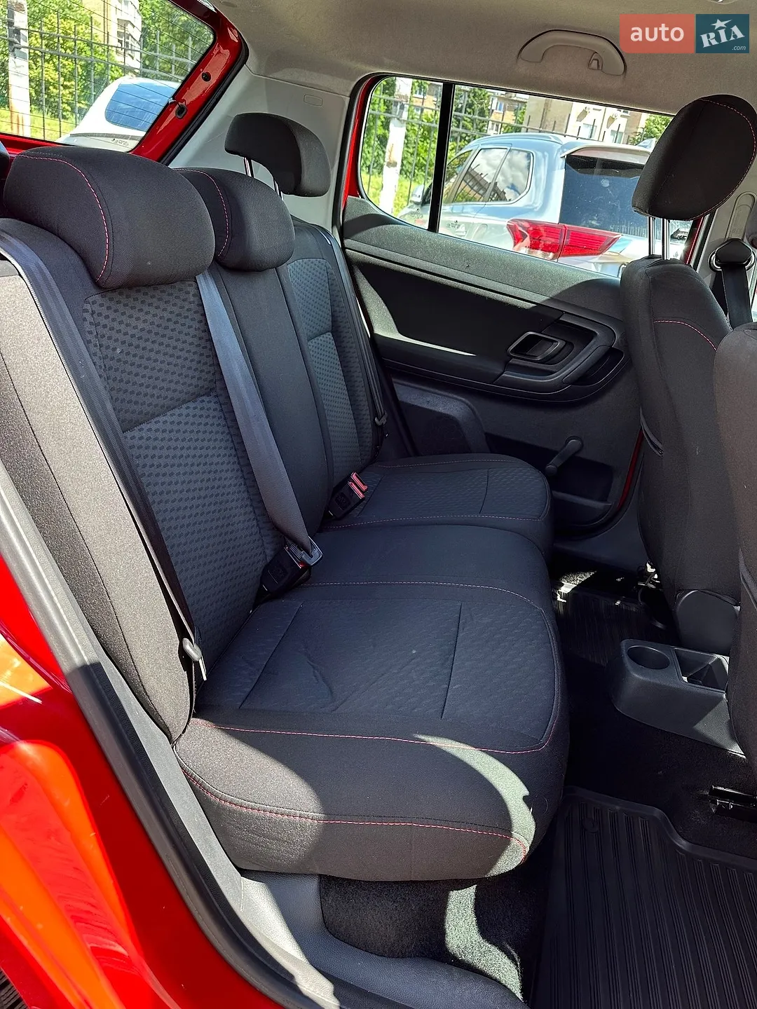 2012 Skoda Fabia - мініатюра 11