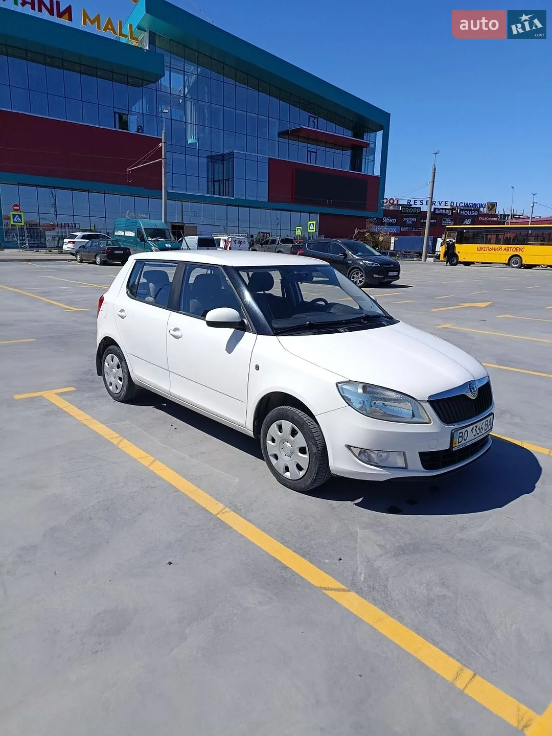 2011 Skoda Fabia - мініатюра 2