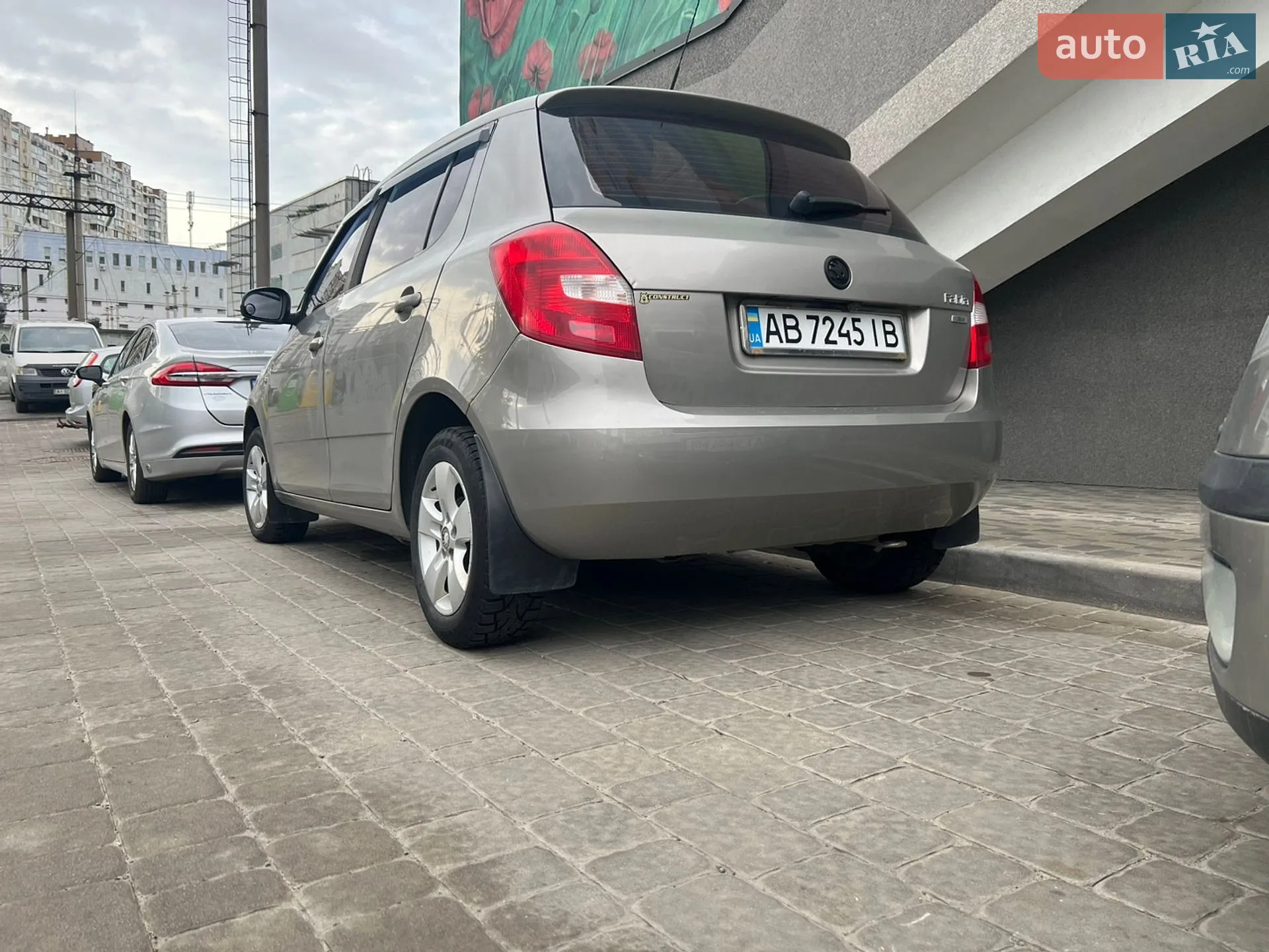 2011 Skoda Fabia - мініатюра 3