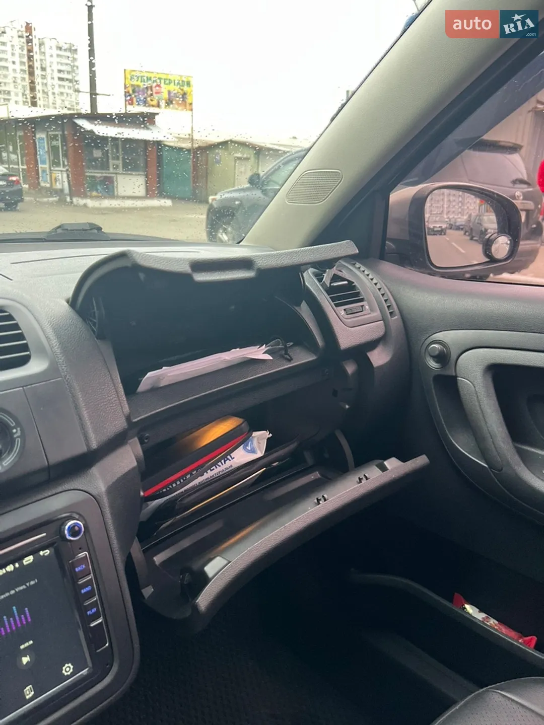 2011 Skoda Fabia - мініатюра 10
