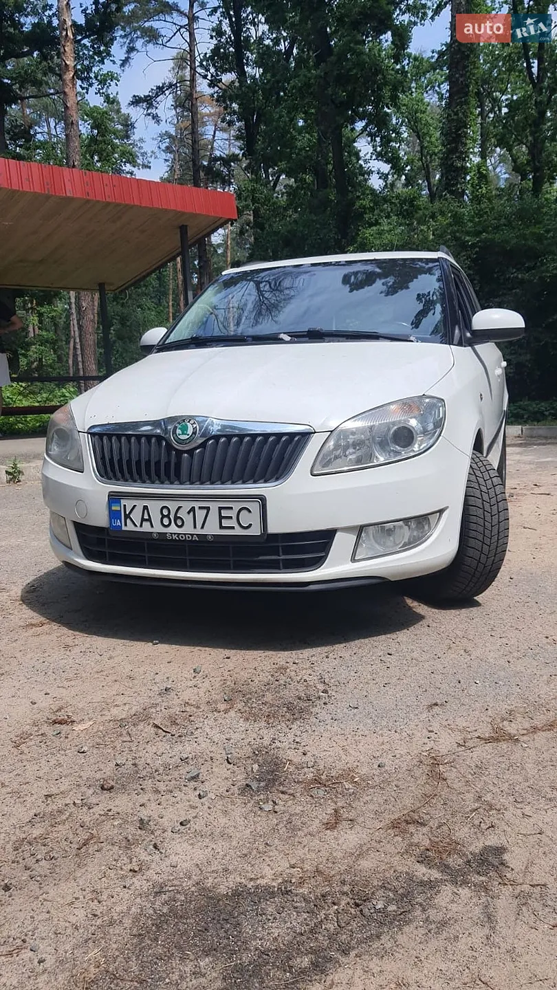 2010 Skoda Fabia - мініатюра 7