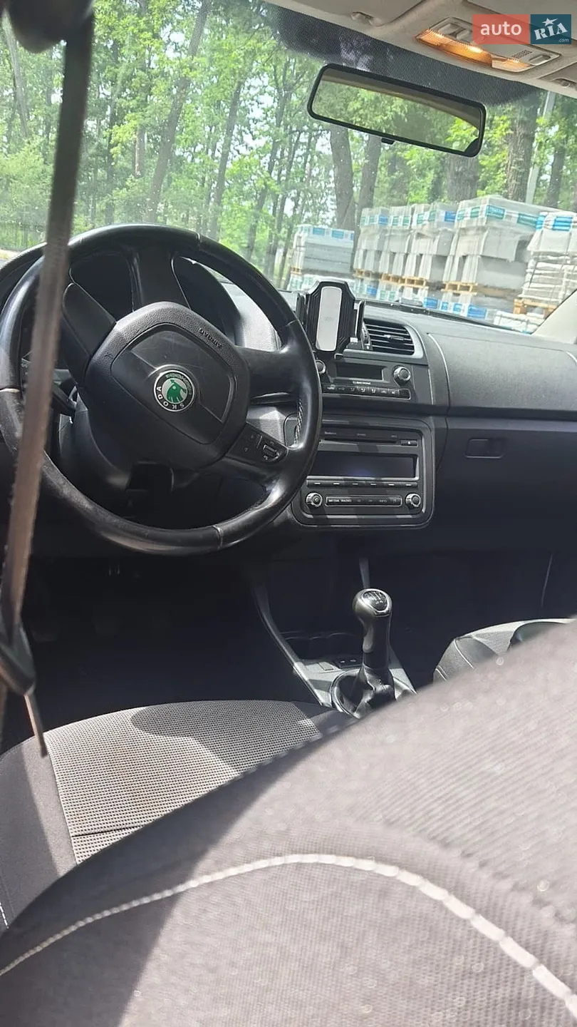 2010 Skoda Fabia - мініатюра 9