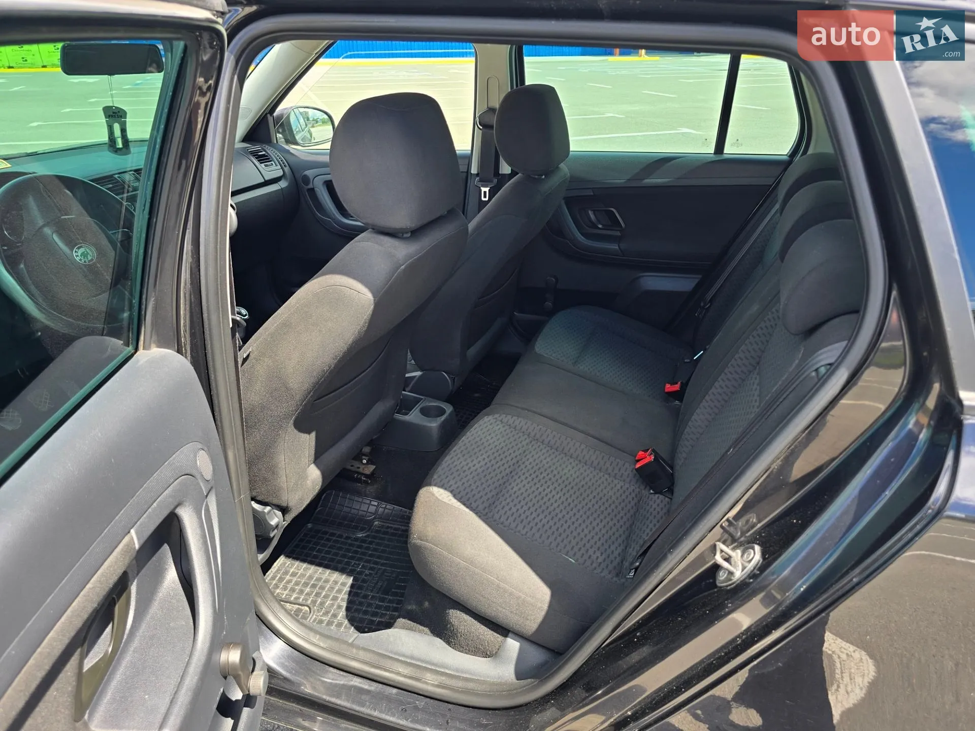 2010 Skoda Fabia - мініатюра 6