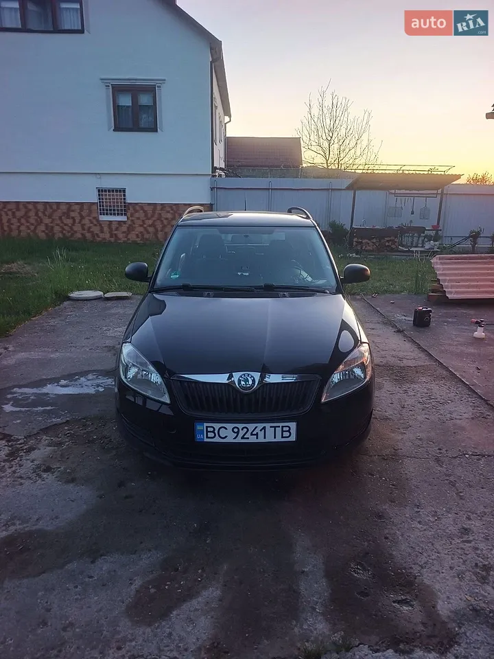 2011 Skoda Fabia - мініатюра 13