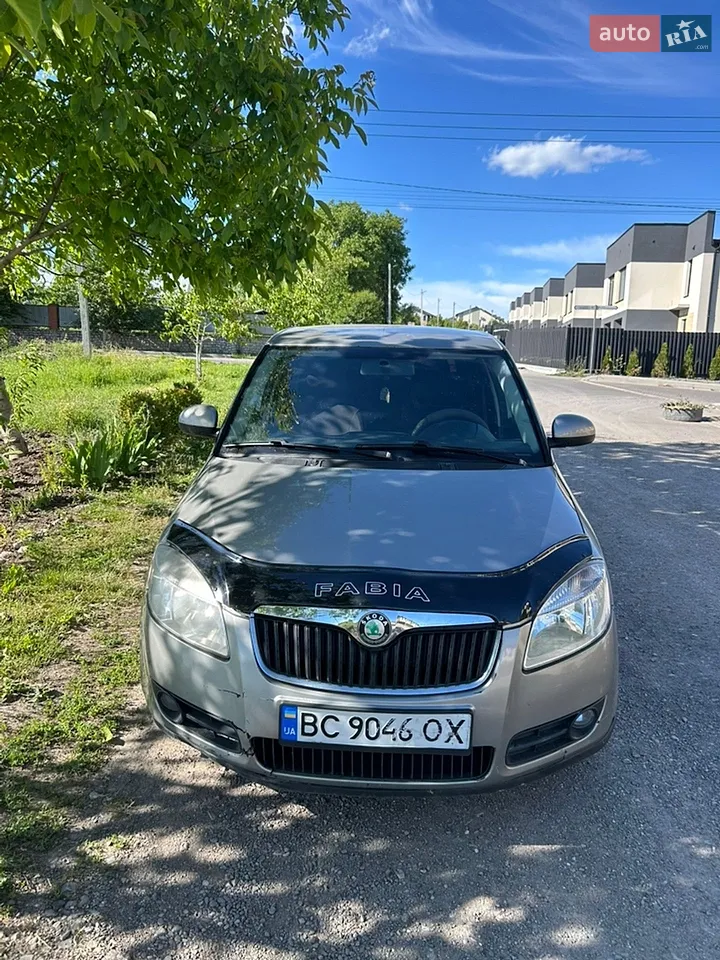 2010 Skoda Fabia - мініатюра 14