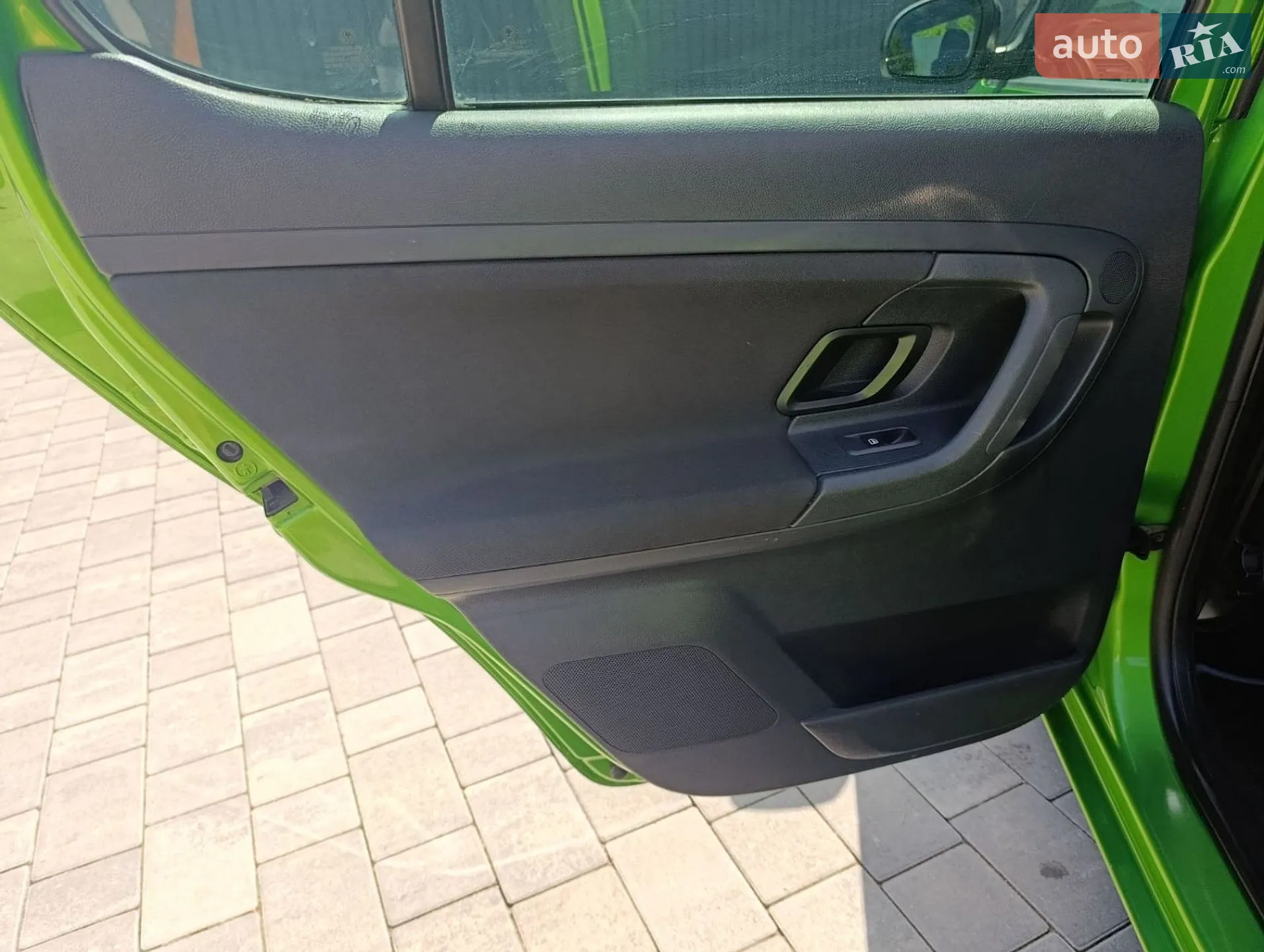 2010 Skoda Fabia - мініатюра 17