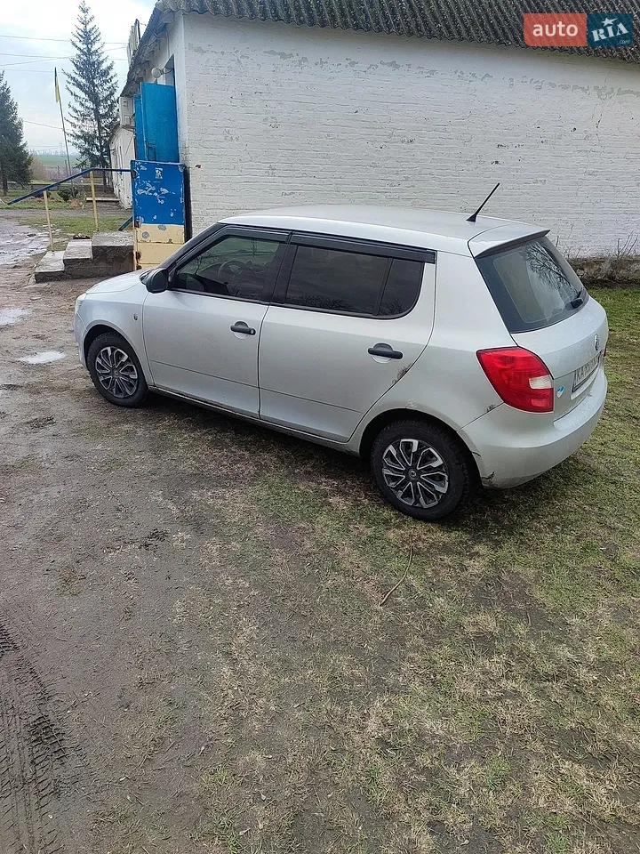2012 Skoda Fabia - мініатюра 18