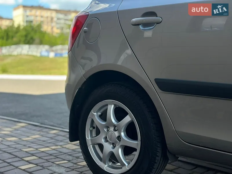 Skoda Fabia 2008 VIN TMBBC45J98B502627 фото оголошення 8 з 57