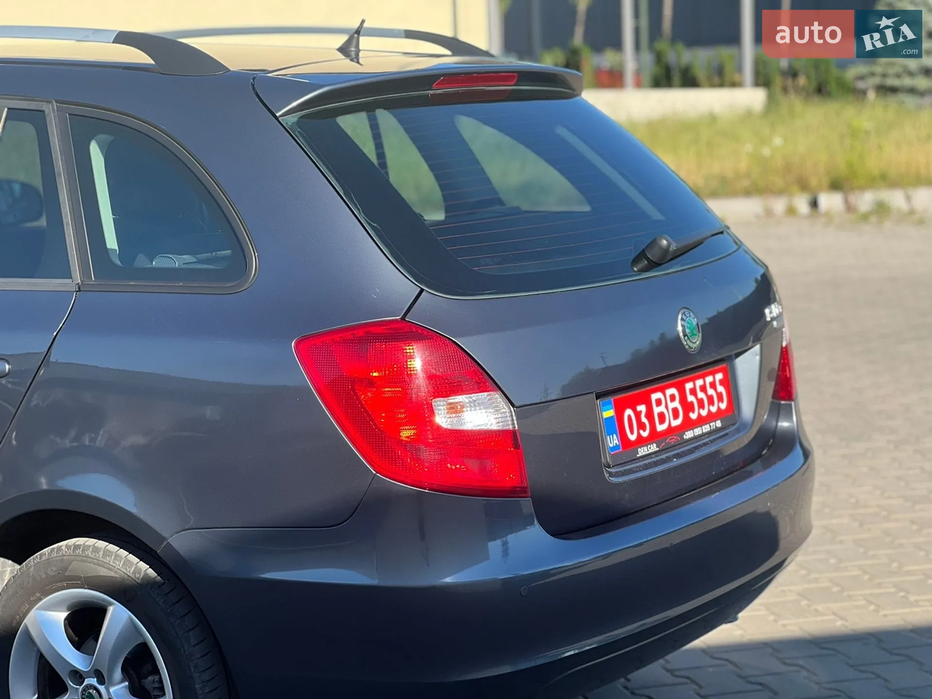 2011 Skoda Fabia - мініатюра 6