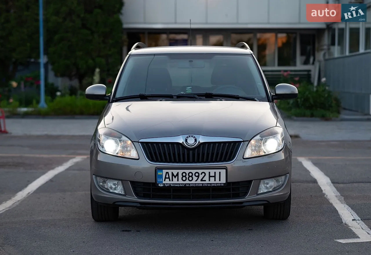 2011 Skoda Fabia - мініатюра 38