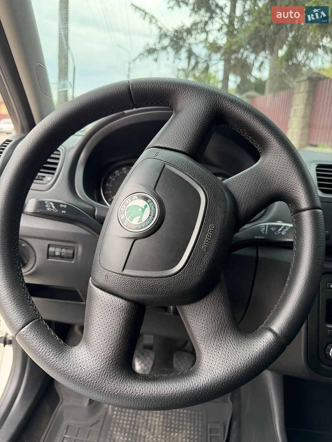 2010 Skoda Fabia - мініатюра 5