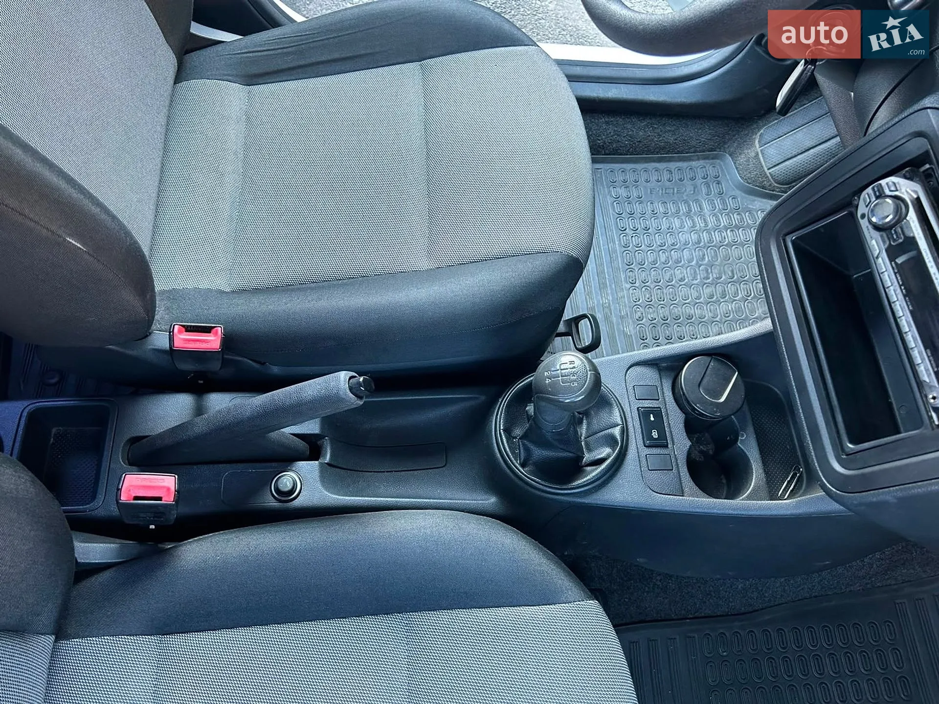 2011 Skoda Fabia - мініатюра 14