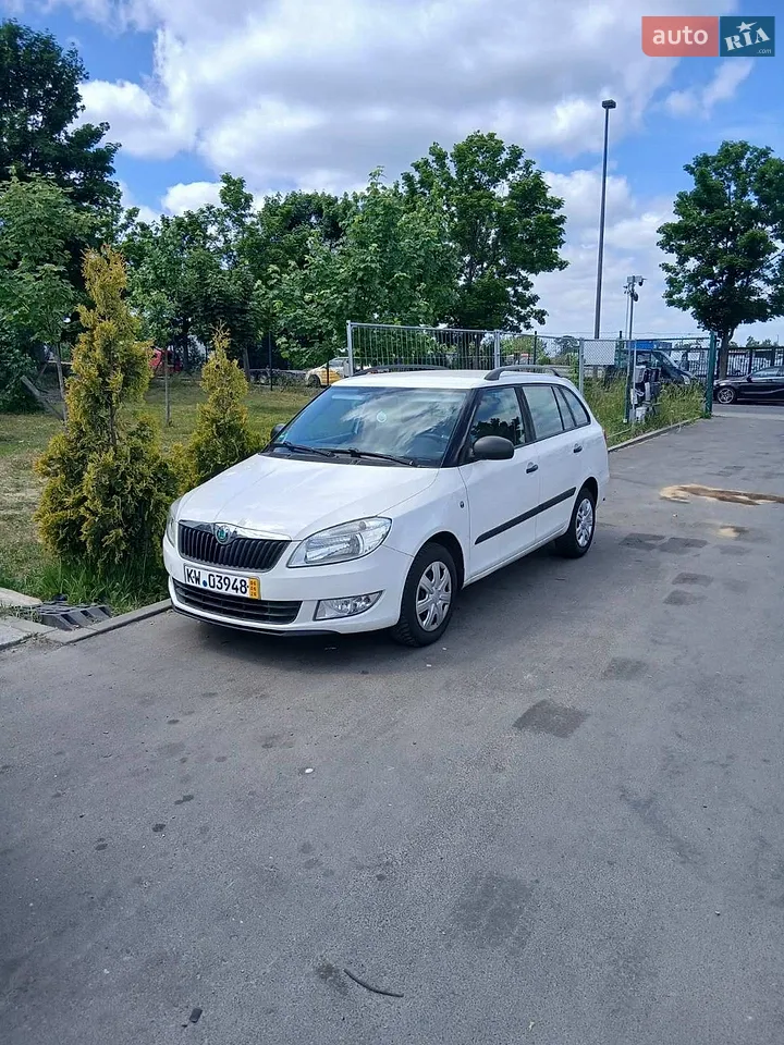 2014 Skoda Fabia - мініатюра 26