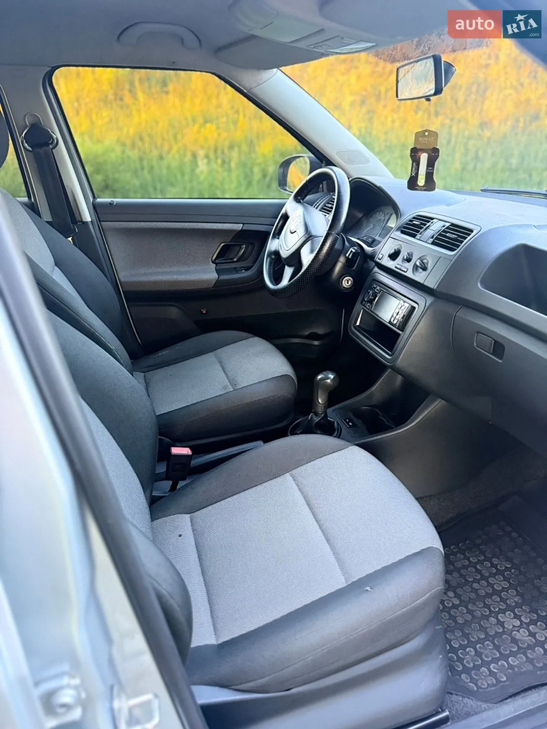 2011 Skoda Fabia - мініатюра 5