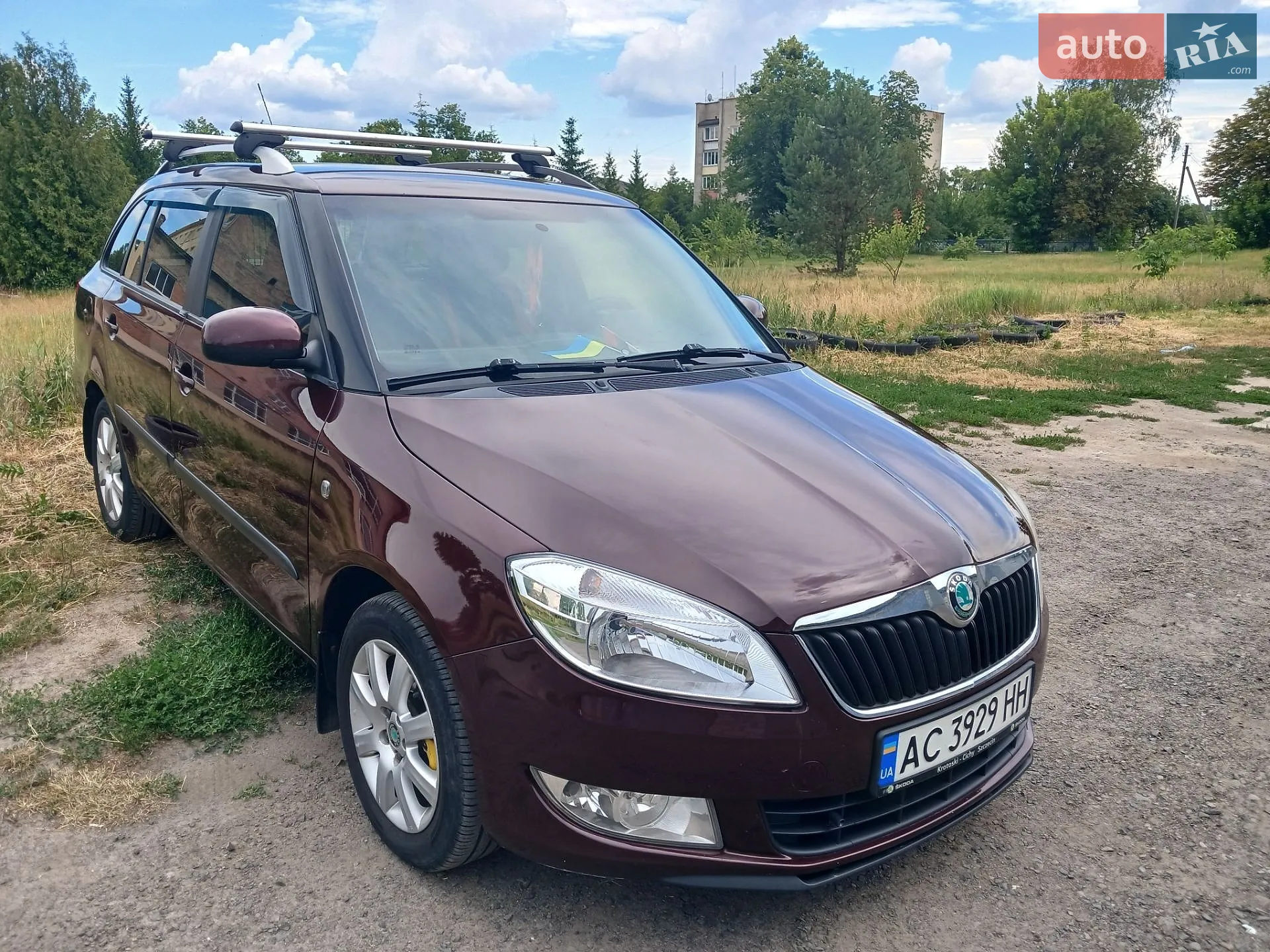 2011 Skoda Fabia - мініатюра 2