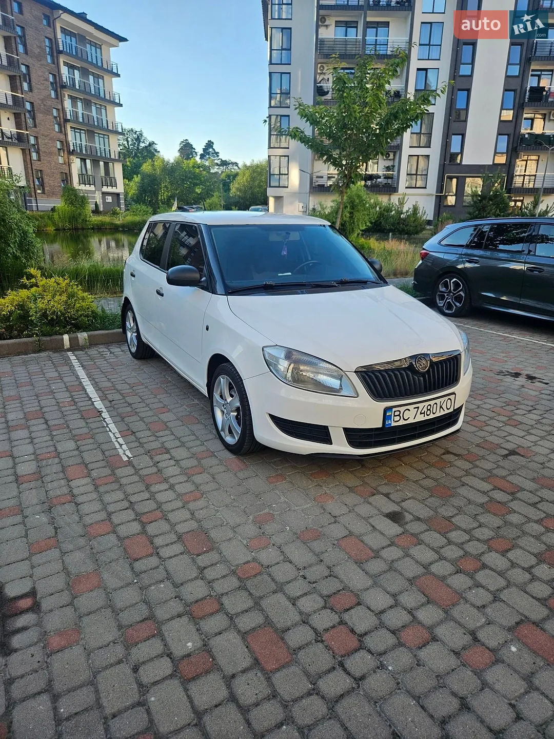 2010 Skoda Fabia - мініатюра 3