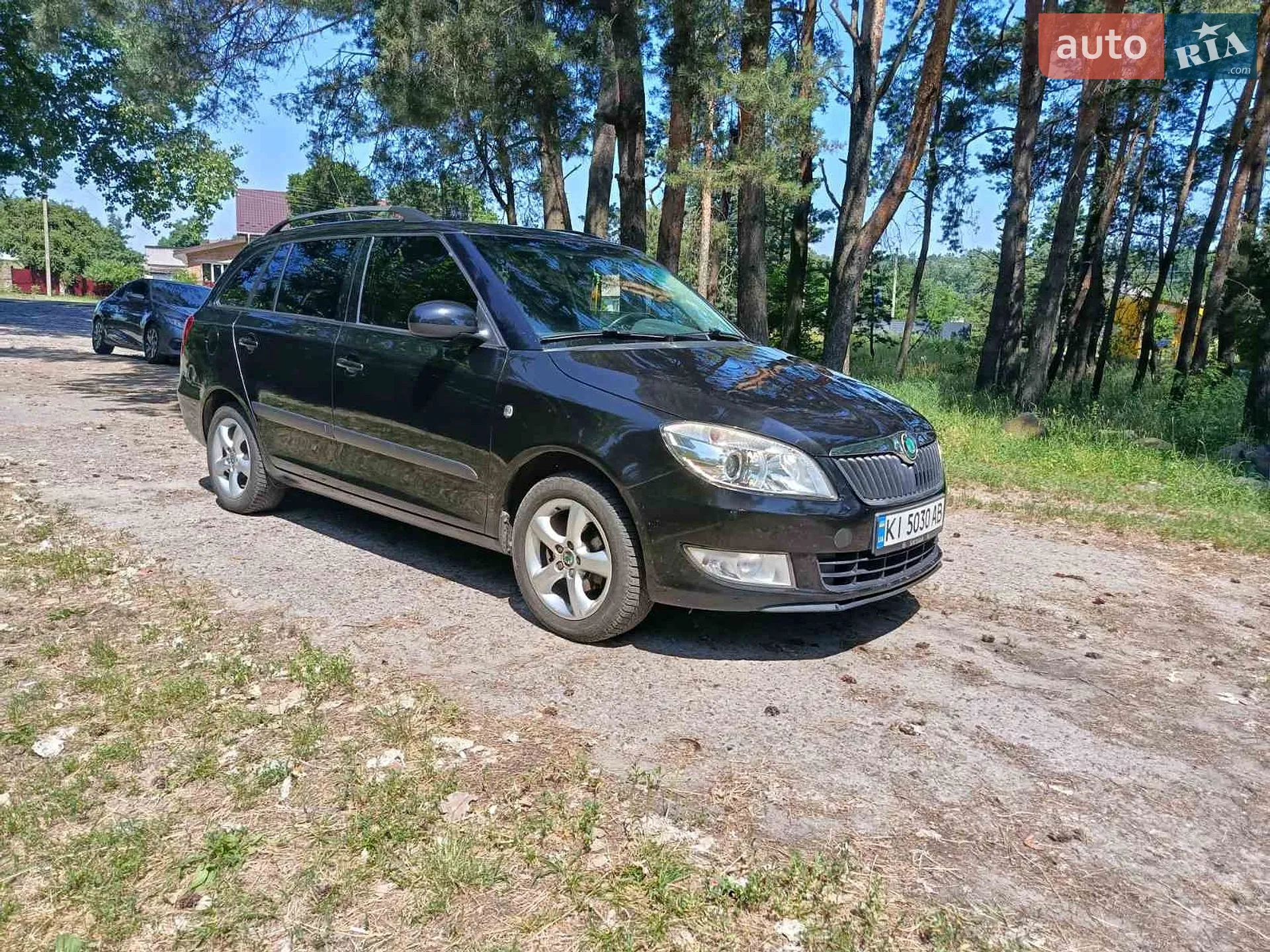 2011 Skoda Fabia - мініатюра 2