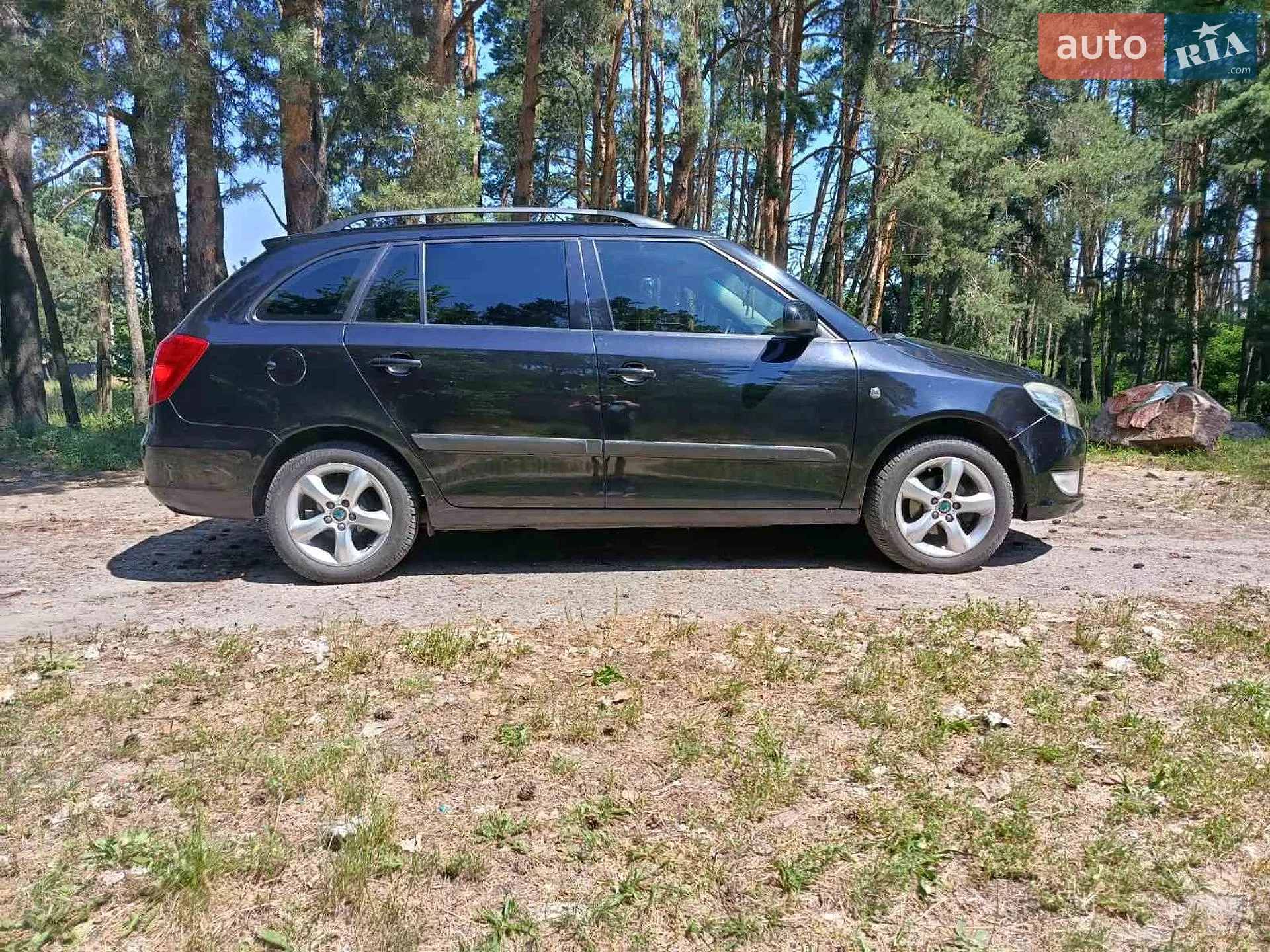 2011 Skoda Fabia - мініатюра 3