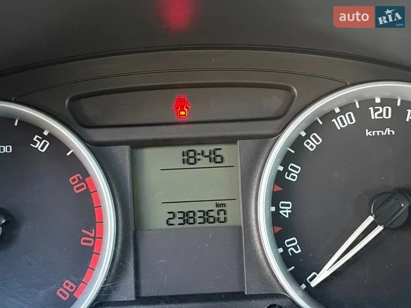 Skoda Fabia 2009 VIN TMBGC25J2A3014193 фото оголошення 4 з 41